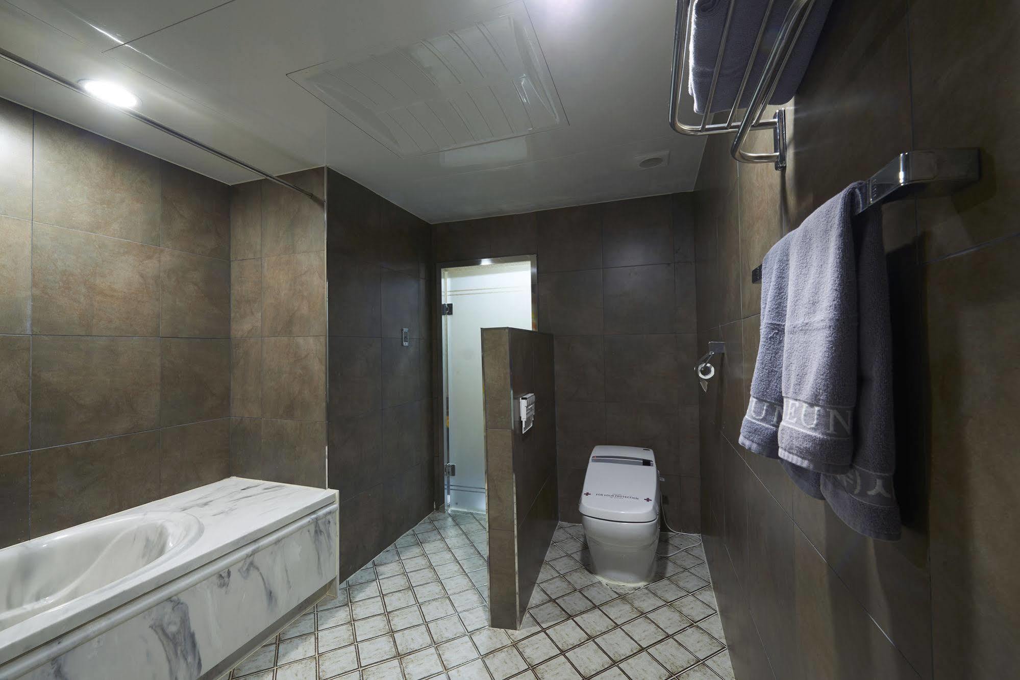 Benikea Premier Hotel Siheung Εξωτερικό φωτογραφία